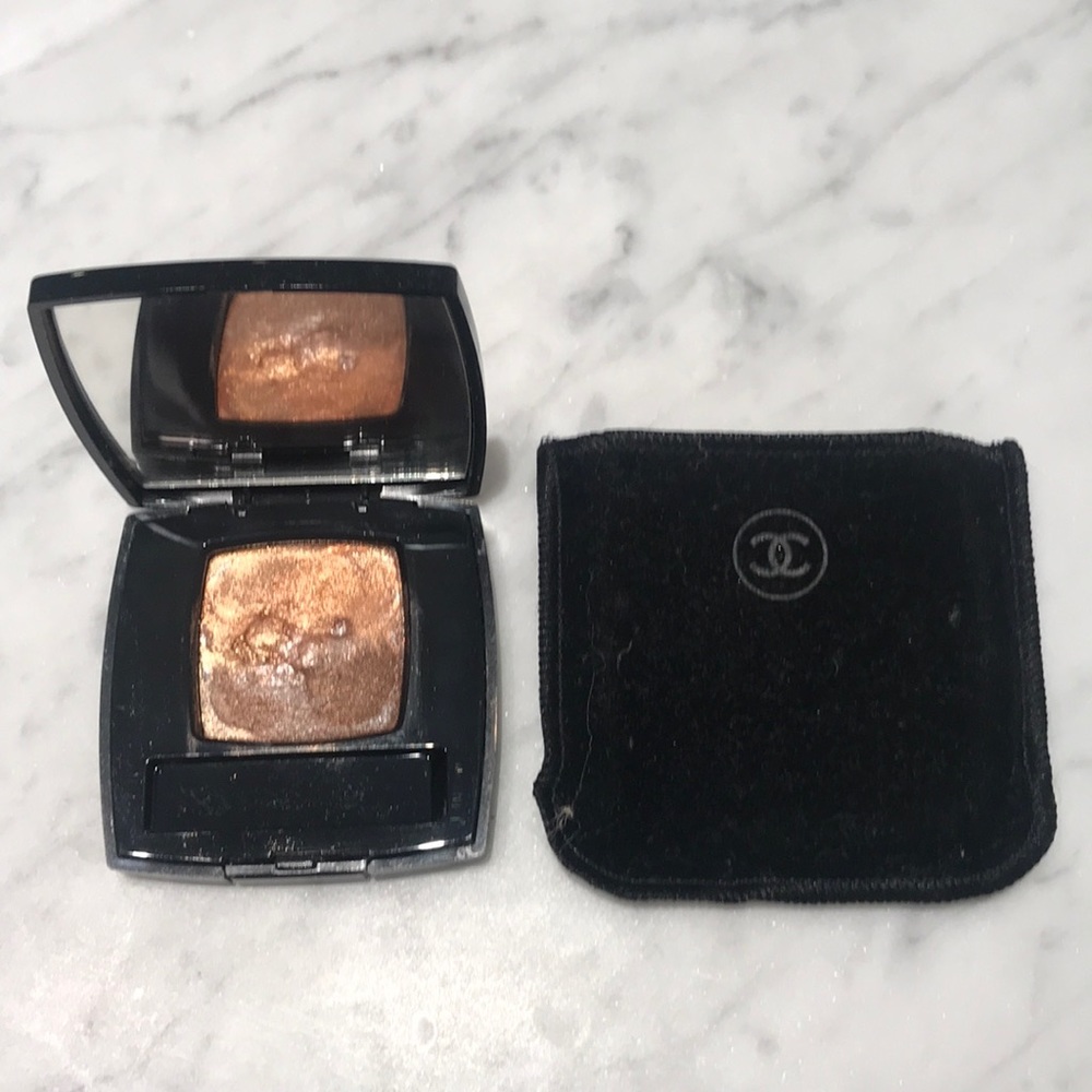EUC limited edition Chanel golden eyeshadow